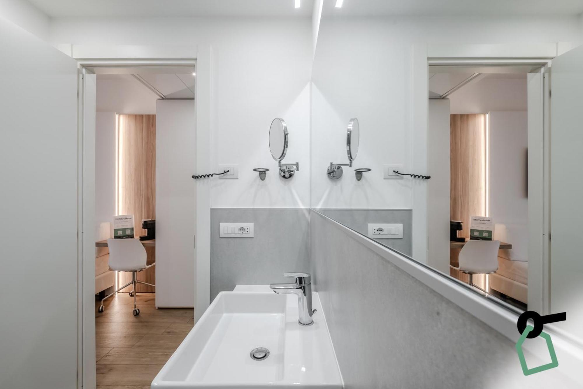 Hotiday Room Collection - Тирренія Екстер'єр фото
